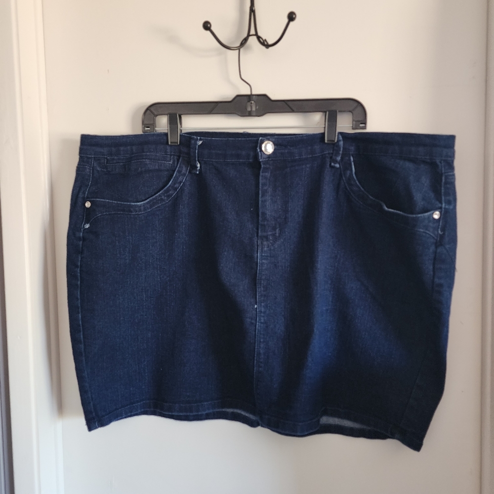 Very cute denim mini